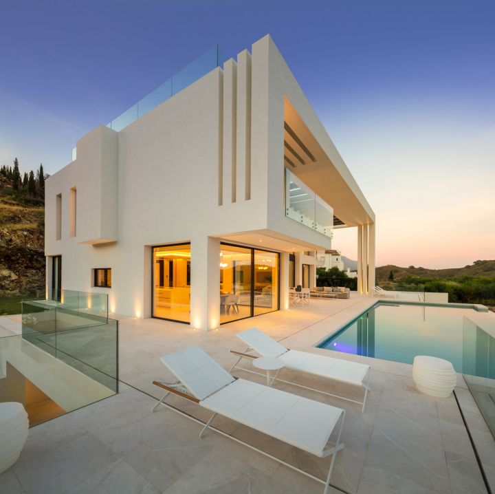 Villa avec 6 chambres et 6 salles de bain - Propriété contemporaine moderne au charme andalou à La Quinta