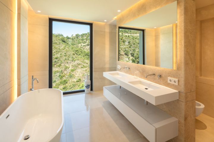 Villa avec 6 chambres et 6 salles de bain - Propriété contemporaine moderne au charme andalou à La Quinta