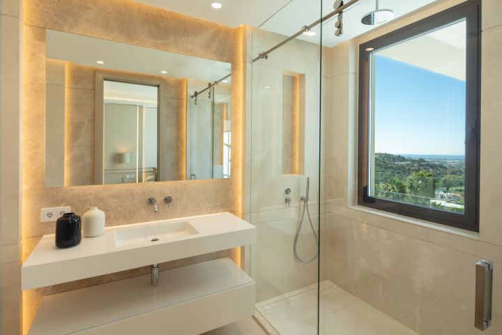 Villa avec 6 chambres et 6 salles de bain - Propriété contemporaine moderne au charme andalou à La Quinta