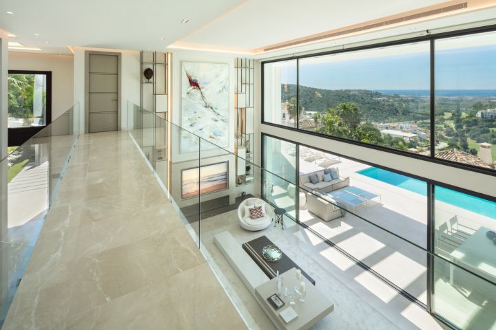 Villa avec 6 chambres et 6 salles de bain - Propriété contemporaine moderne au charme andalou à La Quinta