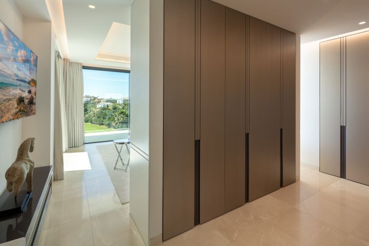 Villa avec 6 chambres et 6 salles de bain - Propriété contemporaine moderne au charme andalou à La Quinta
