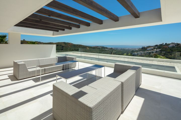 Villa avec 6 chambres et 6 salles de bain - Propriété contemporaine moderne au charme andalou à La Quinta