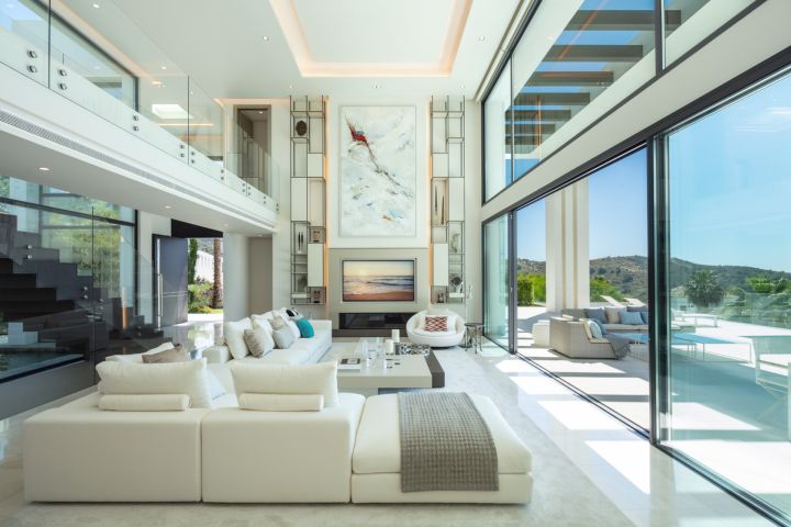 Villa avec 6 chambres et 6 salles de bain - Propriété contemporaine moderne au charme andalou à La Quinta
