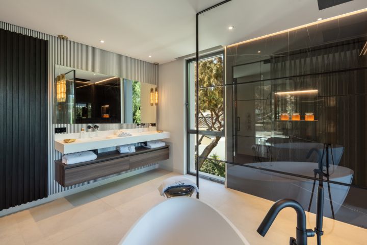 Villa Brisa - Propriété de luxe avec vue sur le golf à Nueva Andalucia