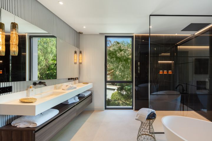 Villa Brisa - Propriété de luxe avec vue sur le golf à Nueva Andalucia