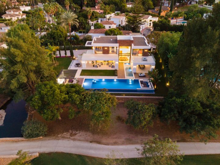 Villa Brisa - Propriété de luxe avec vue sur le golf à Nueva Andalucia