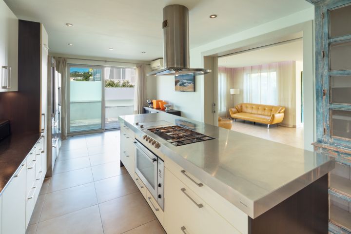 Generalife 11 - Elegant Property in a Gated Community in Nueva Andalucia