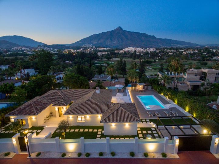 Villa Estella - Villa élégante avec vue imprenable sur la mer