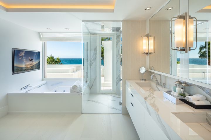 Palmetto - Exclusive Penthouse with Views to Golf