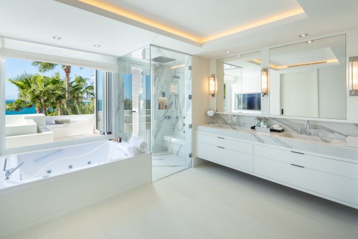 Palmetto - Exclusive Penthouse with Views to Golf