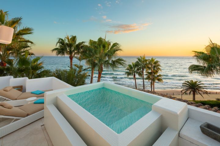 Palmetto - Exclusive Penthouse with Views to Golf