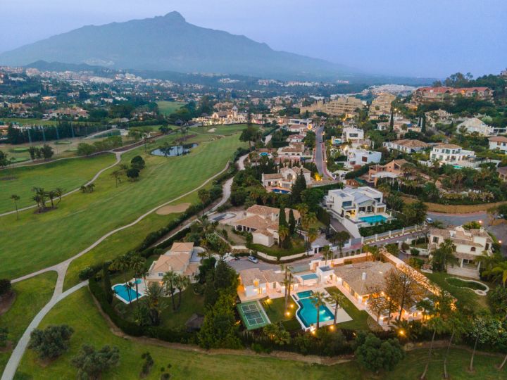 Tucan 14 - Modern Luxury Home offering Golf Views in Nueva Andalucia