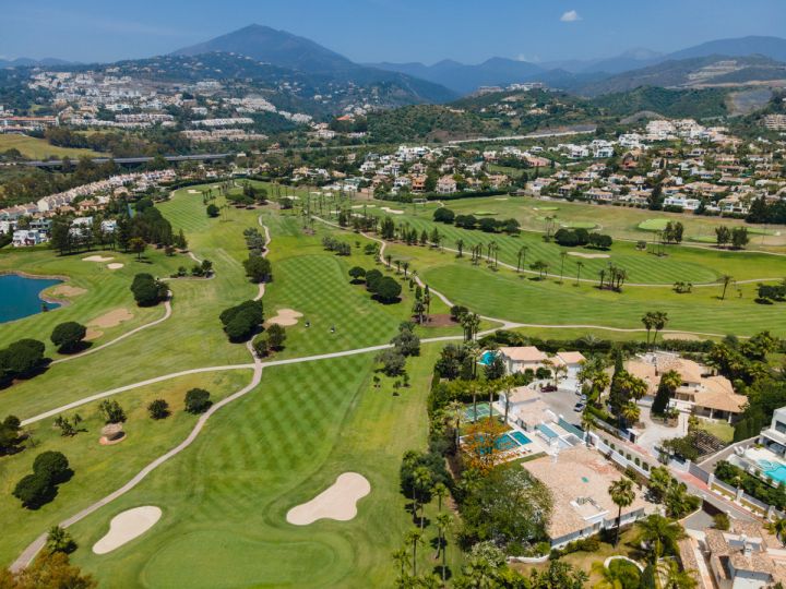 Tucan 14 - Modern Luxury Home offering Golf Views in Nueva Andalucia