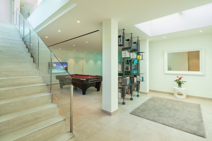 Villa Mistral - Stylish Luxury Property with Top-Tier Finishes