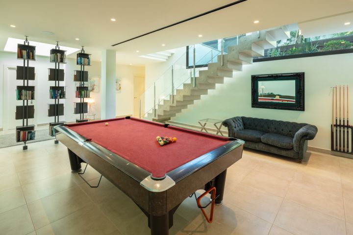 Villa Mistral - Stylish Luxury Property with Top-Tier Finishes