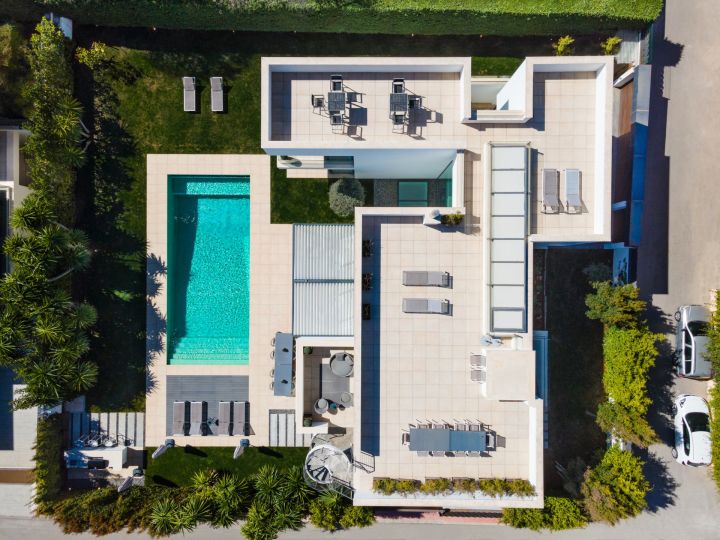 Villa Mistral - Stylish Luxury Property with Top-Tier Finishes