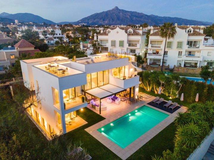 Villa Mistral - Stylish Luxury Property with Top-Tier Finishes