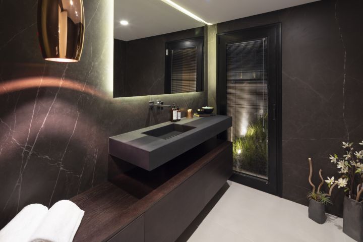 Lotus 5 - Luxury Property featuring Modern Design in Nueva Andalucia