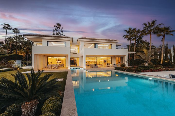 Cerquilla 38 - Elegant Modern Home with Stunning Sea Views in La Cerquilla