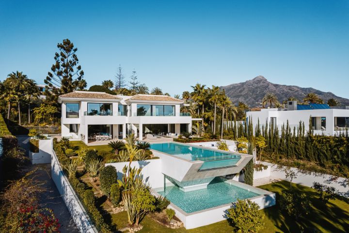 Cerquilla 38 - Elegant Modern Home with Stunning Sea Views in La Cerquilla