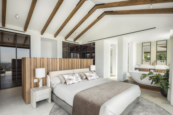 Spanish Corner - Villa 16 - Spacious Luxury Property on the Frontline of a Golf Course