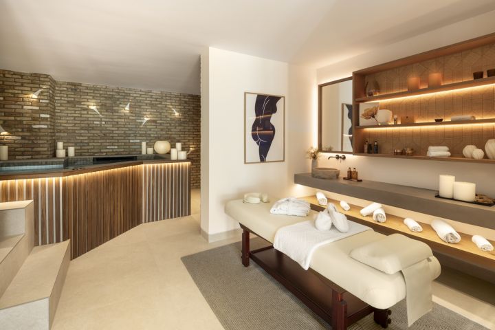 Spanish Corner - Villa 17 - Modern Property offering Golf Views in El Herrojo