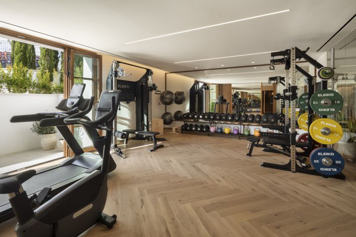 Spanish Corner - Villa 17 - Modern Property offering Golf Views in El Herrojo
