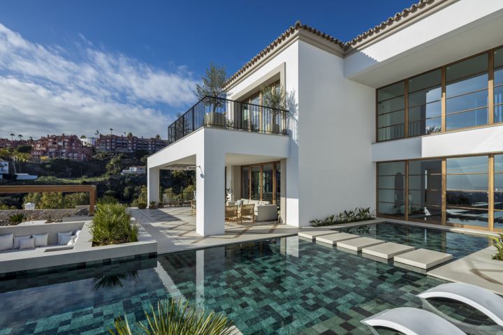 Spanish Corner - Villa 17 - Modern Property offering Golf Views in El Herrojo