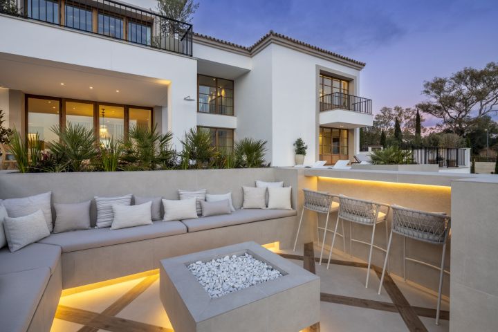 Spanish Corner - Villa 17 - Modern Property offering Golf Views in El Herrojo