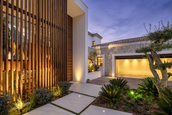 Spanish Corner - Villa 17 - Modern Property offering Golf Views in El Herrojo
