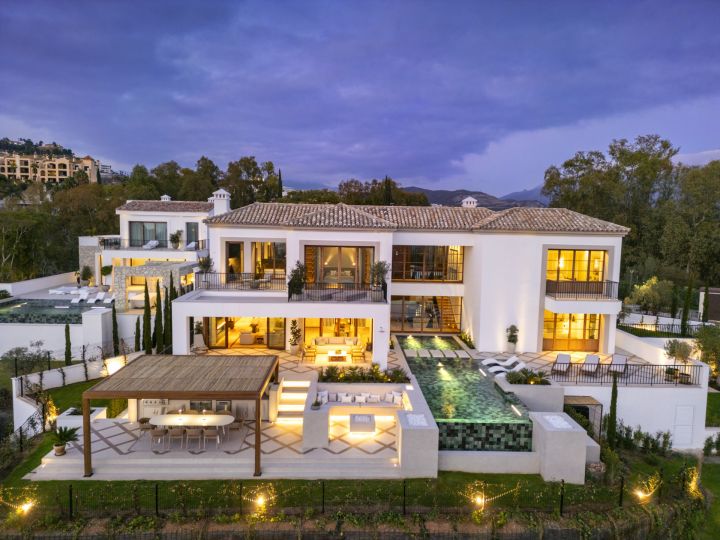 Spanish Corner - Villa 17 - Modern Property offering Golf Views in El Herrojo