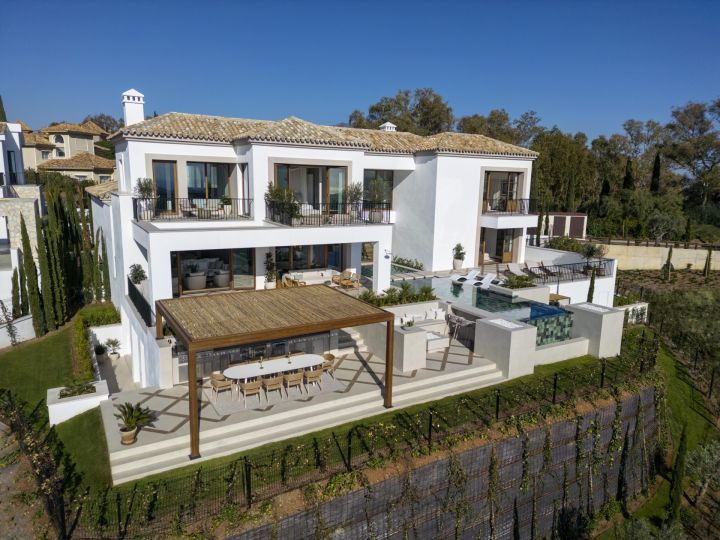 Spanish Corner - Villa 17 - Modern Property offering Golf Views in El Herrojo