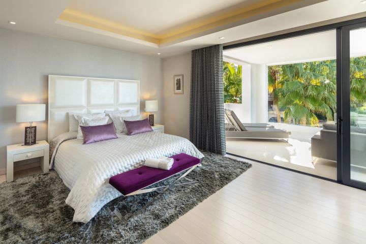 Villa con 5 dormitorios y 5 baños - Elegante villa con vistas panorámicas