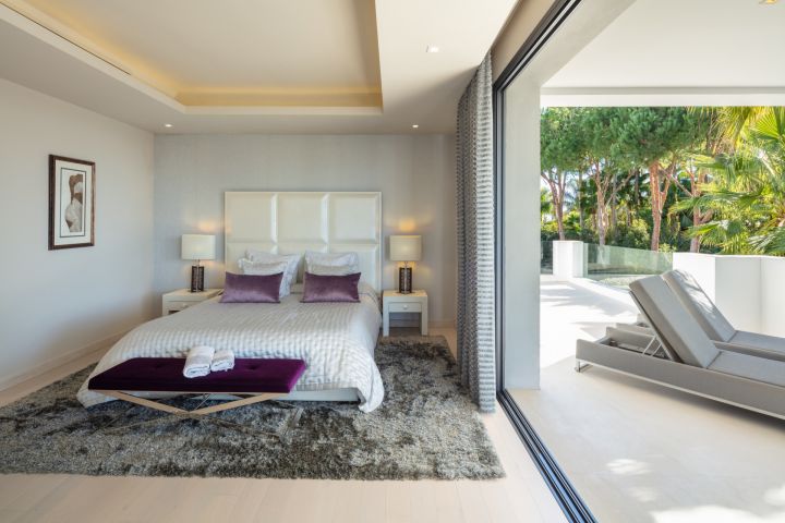 Villa con 5 dormitorios y 5 baños - Elegante villa con vistas panorámicas