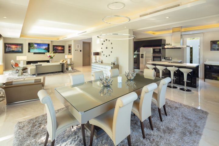 Villa con 5 dormitorios y 5 baños - Elegante villa con vistas panorámicas