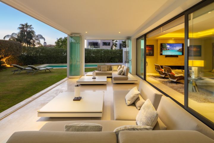 Villa con 5 dormitorios y 5 baños - Elegante villa con vistas panorámicas