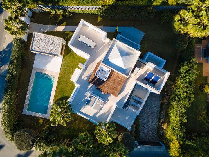 Villa con 5 dormitorios y 5 baños - Elegante villa con vistas panorámicas