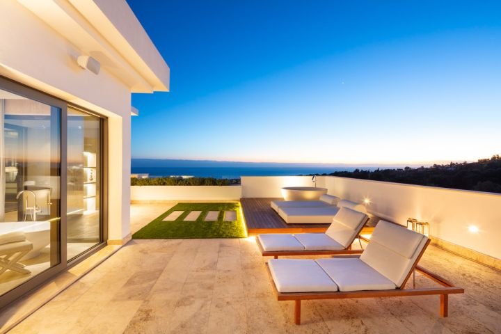Olympus - Impressive Luxury Property featuring Modern Design