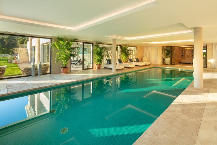 Olympus - Impressive Luxury Property featuring Modern Design