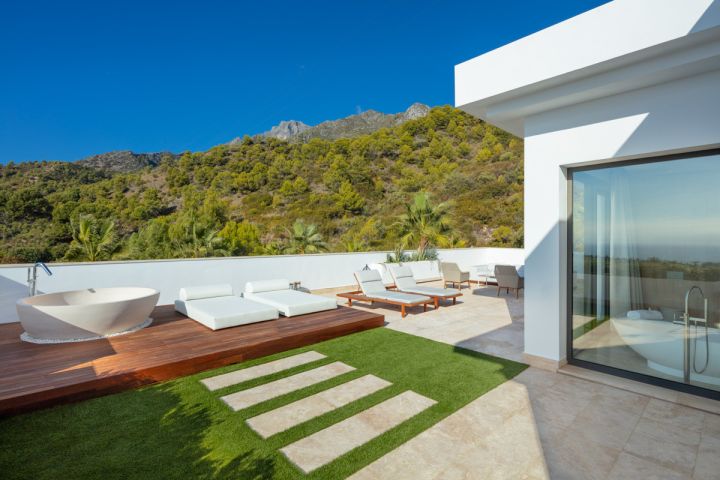 Olympus - Impressive Luxury Property featuring Modern Design