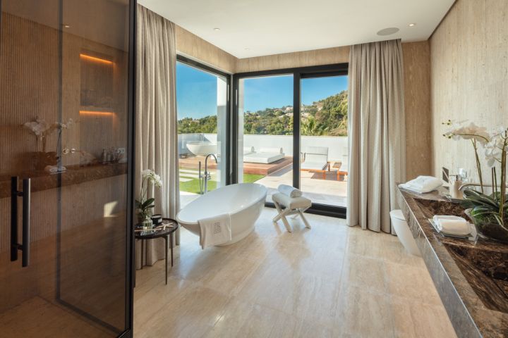 Olympus - Impressive Luxury Property featuring Modern Design