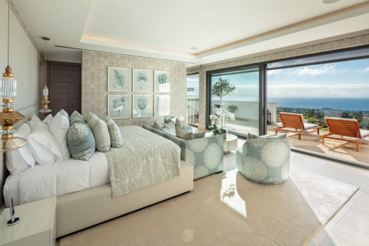 Olympus - Impressive Luxury Property featuring Modern Design