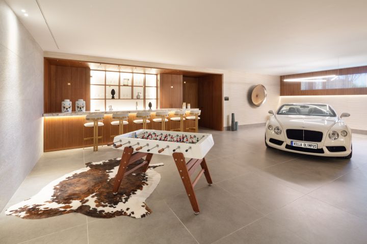 Olympus - Impressive Luxury Property featuring Modern Design