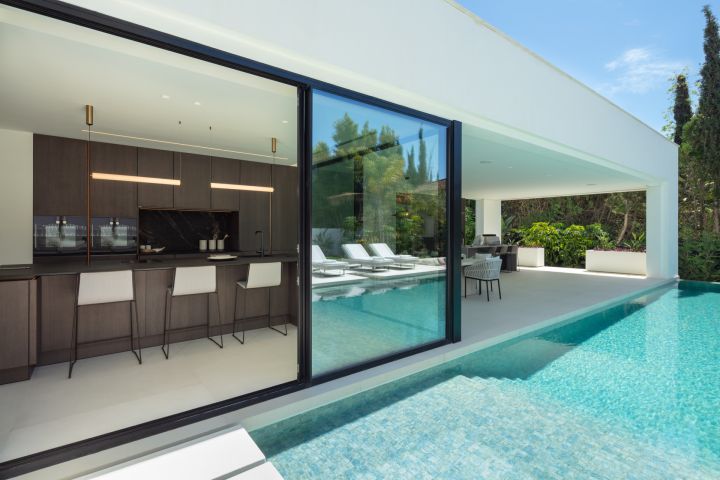 Villa Sirius - Luxurious Contemporary Frontline Golf Property