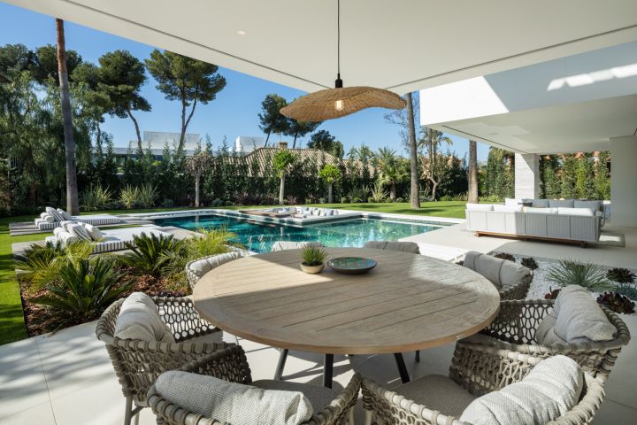 Rio Verde 47 - Unique Contemporary Villa offering Golf Views
