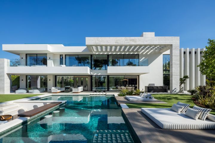 Rio Verde 47 - Unique Contemporary Villa offering Golf Views