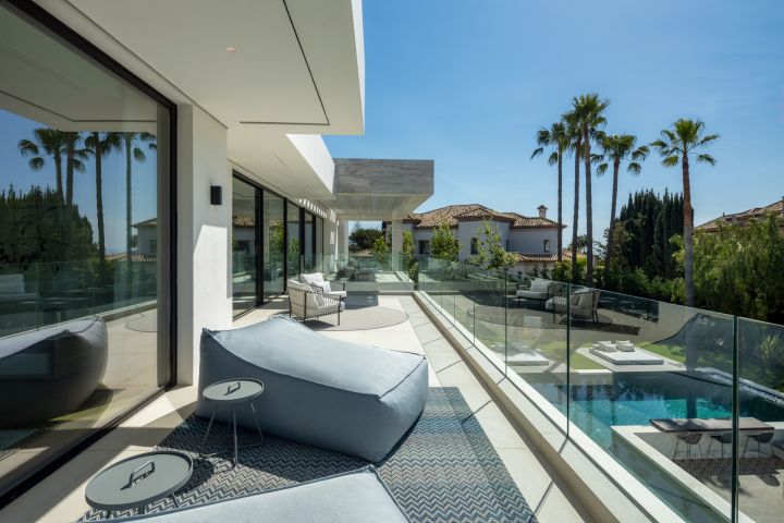Rio Verde 47 - Unique Contemporary Villa offering Golf Views