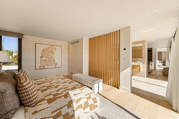 Villa Azteca - Impressive Home featuring Modern Design
