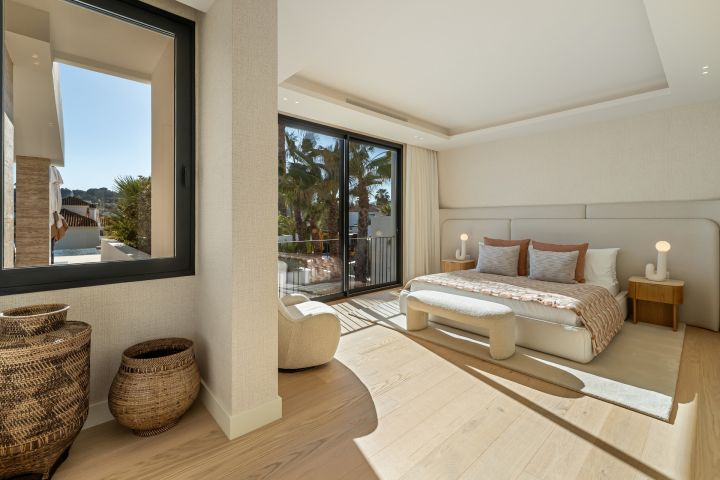 Villa Azteca - Impressive Home featuring Modern Design