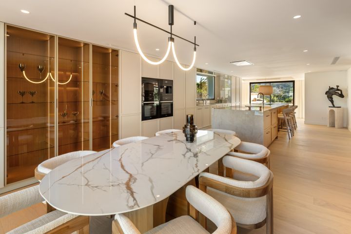 Villa Azteca - Impressive Home featuring Modern Design